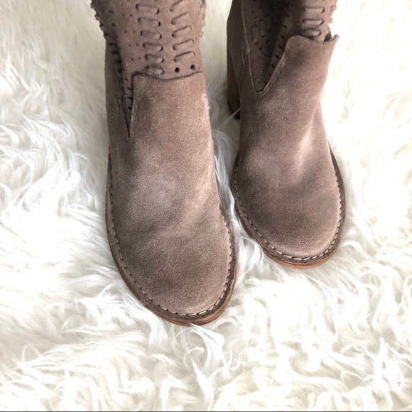 Dolce Vita  Landon Ankle Booties -Taupe - Picture 2 of 5